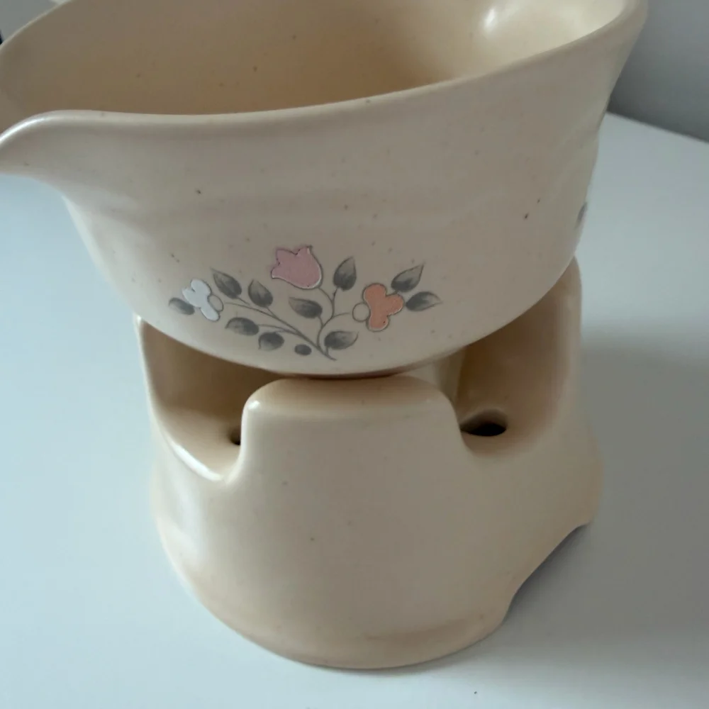 Pfaltzgraff Potpourri-Butter Sauce with Stand